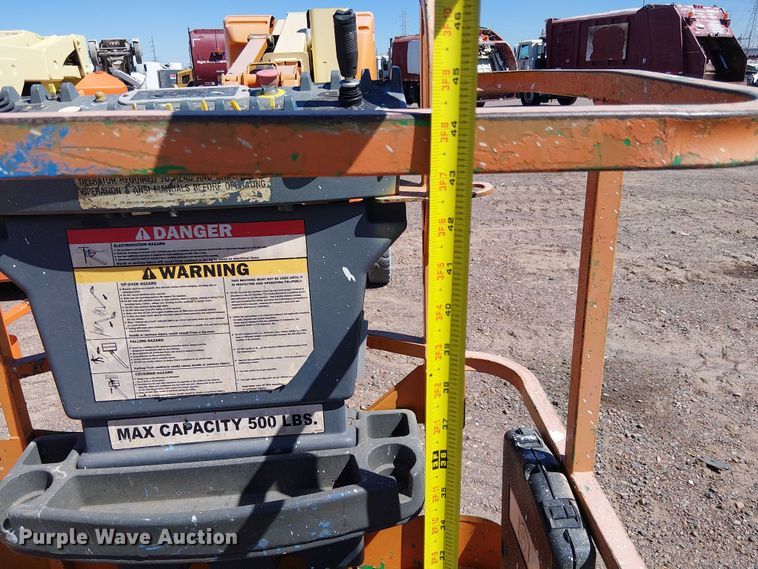 image for item YA1136 2011 JLG E300AJP boom lift