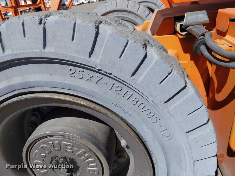 image for item YA1136 2011 JLG E300AJP boom lift