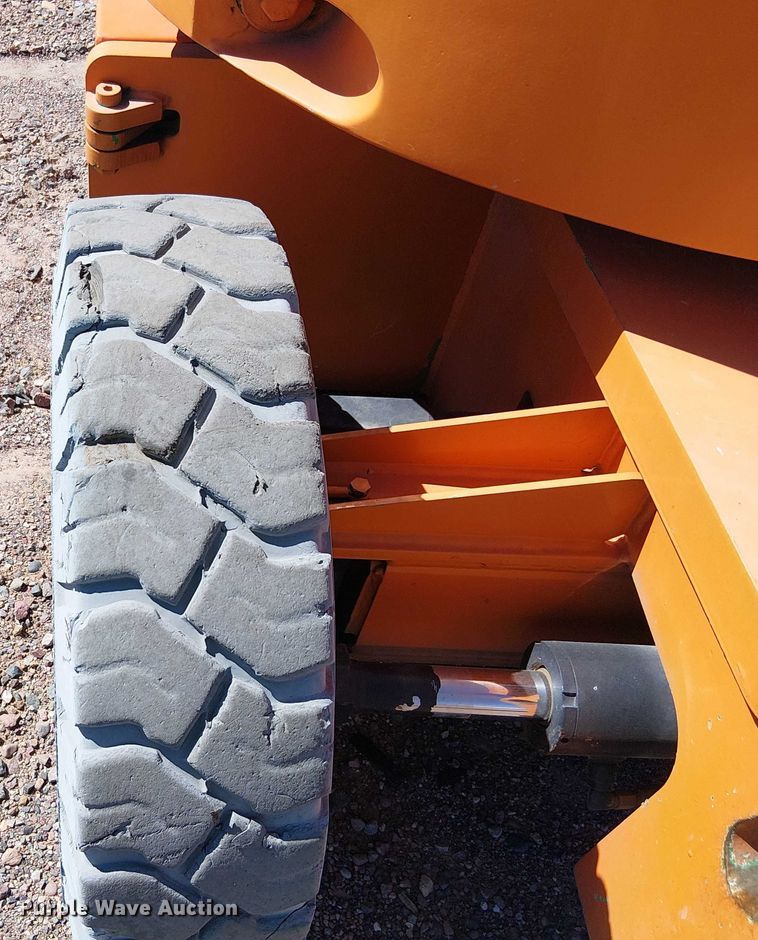 image for item YA1136 2011 JLG E300AJP boom lift