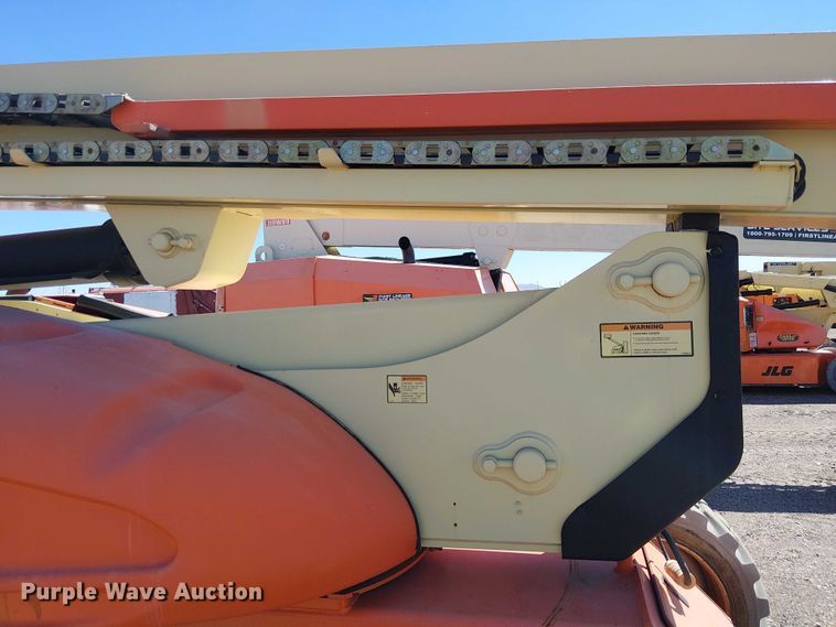 image for item YA1137 2011 JLG M600 boom lift