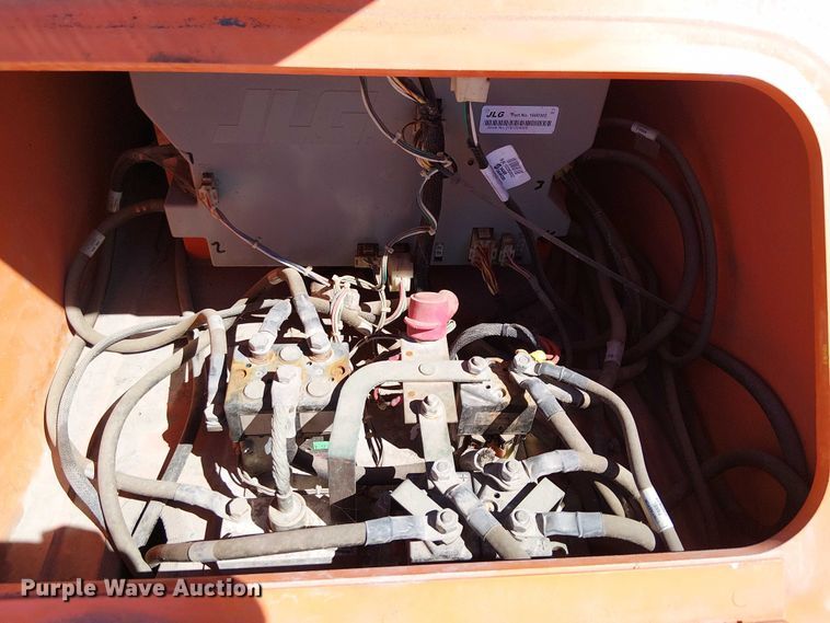 image for item YA1137 2011 JLG M600 boom lift