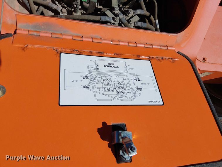 image for item YA1137 2011 JLG M600 boom lift