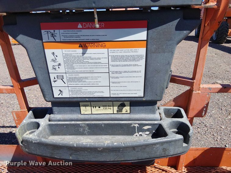 image for item YA1137 2011 JLG M600 boom lift