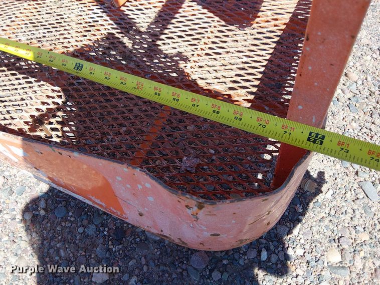 image for item YA1137 2011 JLG M600 boom lift