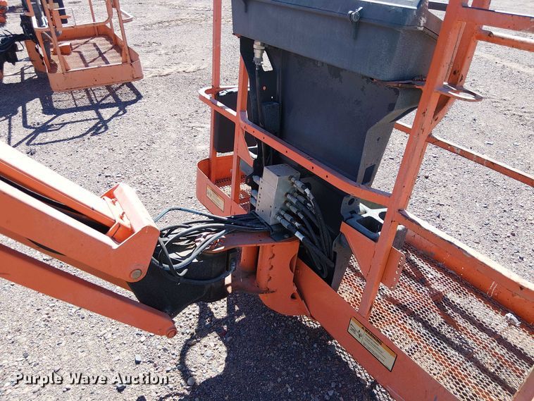 image for item YA1137 2011 JLG M600 boom lift