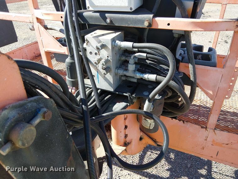 image for item YA1140 2007 JLG 1350SJP boom lift