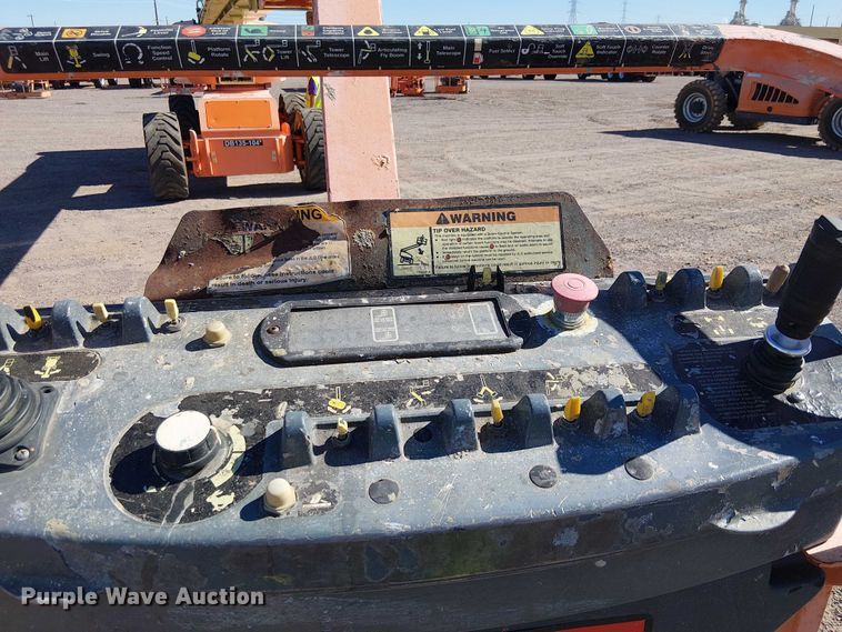 image for item YA1140 2007 JLG 1350SJP boom lift