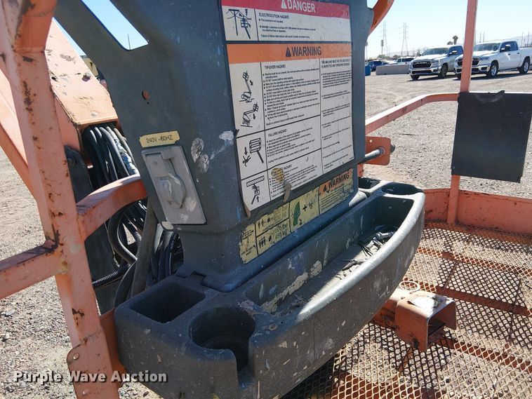 image for item YA1140 2007 JLG 1350SJP boom lift