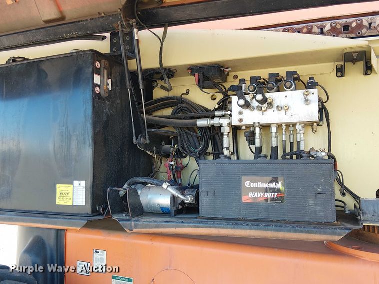 image for item YA1140 2007 JLG 1350SJP boom lift