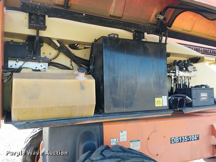 image for item YA1140 2007 JLG 1350SJP boom lift