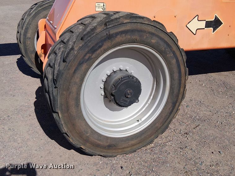 image for item YA1140 2007 JLG 1350SJP boom lift