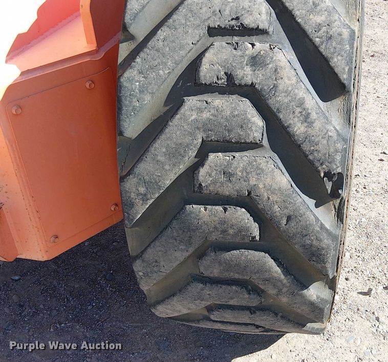 image for item YA1140 2007 JLG 1350SJP boom lift