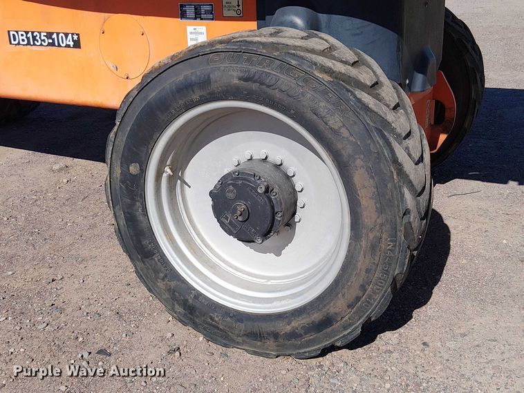 image for item YA1140 2007 JLG 1350SJP boom lift