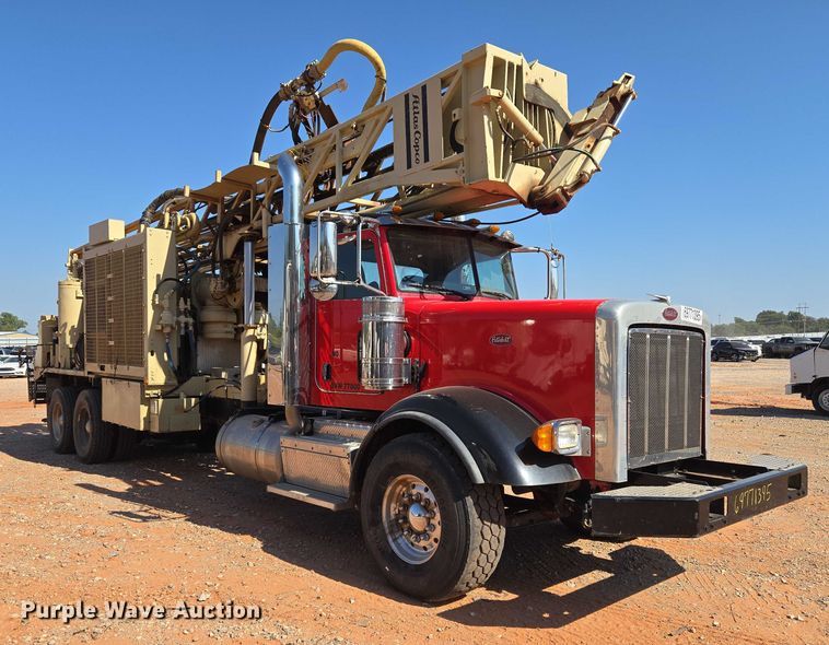 image for item YA1158 2016 Peterbilt 367 drilling rig truck