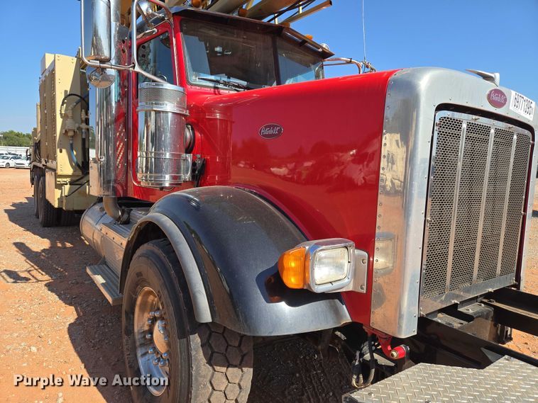 image for item YA1158 2016 Peterbilt 367 drilling rig truck