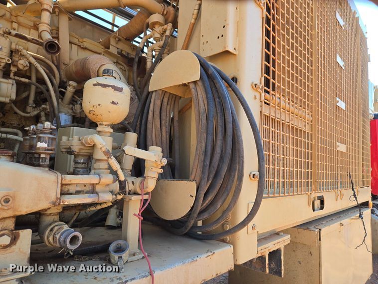 image for item YA1158 2016 Peterbilt 367 drilling rig truck