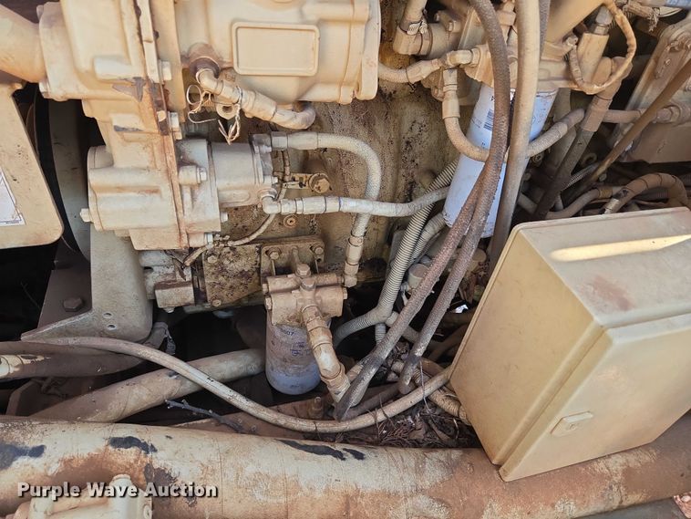 image for item YA1158 2016 Peterbilt 367 drilling rig truck