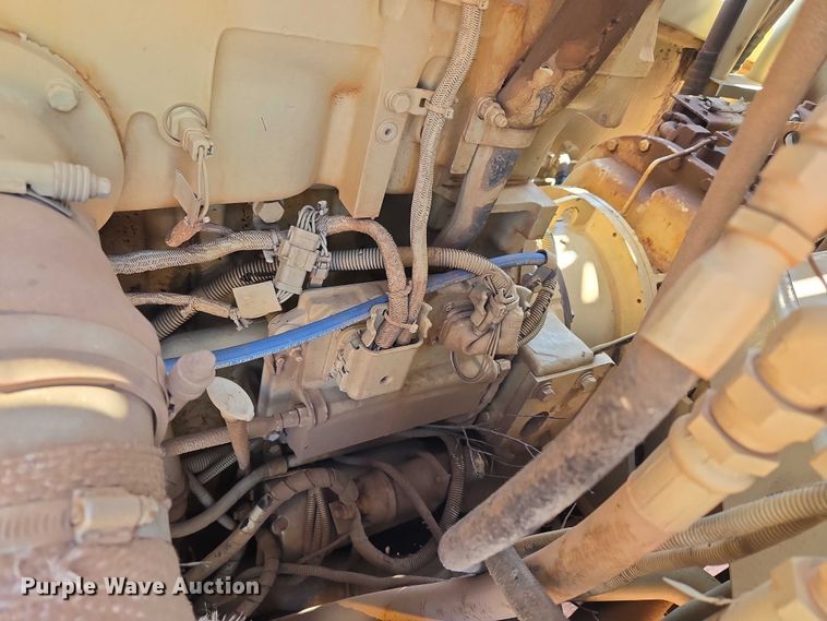 image for item YA1158 2016 Peterbilt 367 drilling rig truck