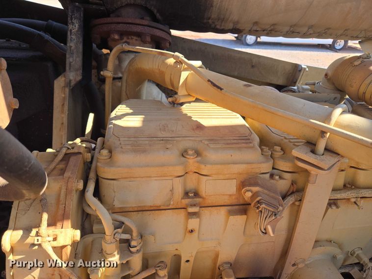 image for item YA1158 2016 Peterbilt 367 drilling rig truck