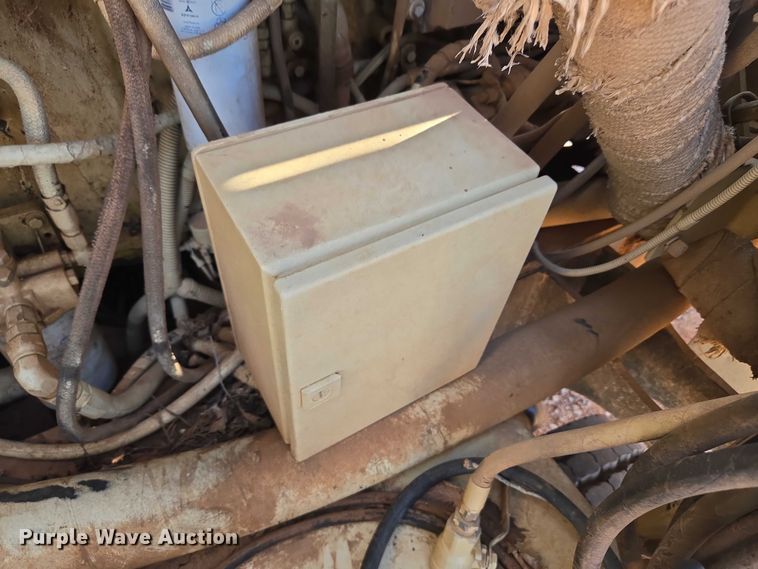 image for item YA1158 2016 Peterbilt 367 drilling rig truck