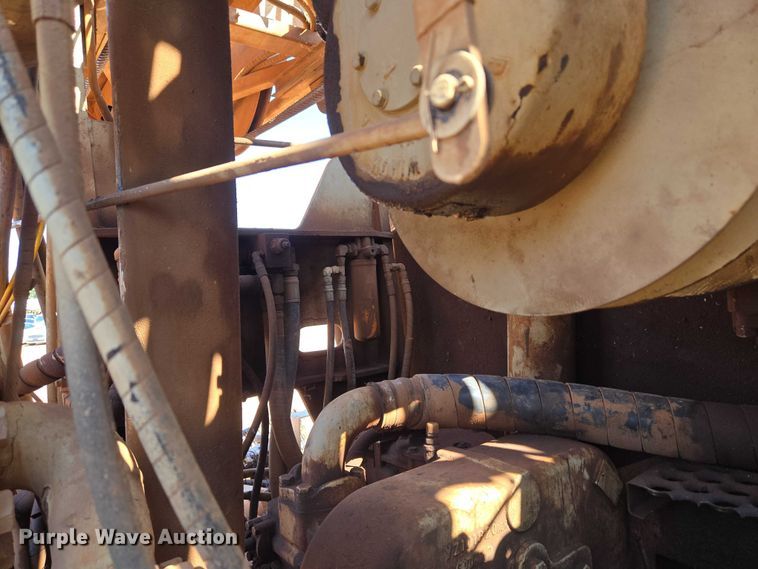 image for item YA1158 2016 Peterbilt 367 drilling rig truck