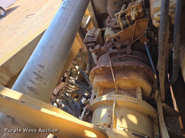 image for item YA1158 2016 Peterbilt 367 drilling rig truck