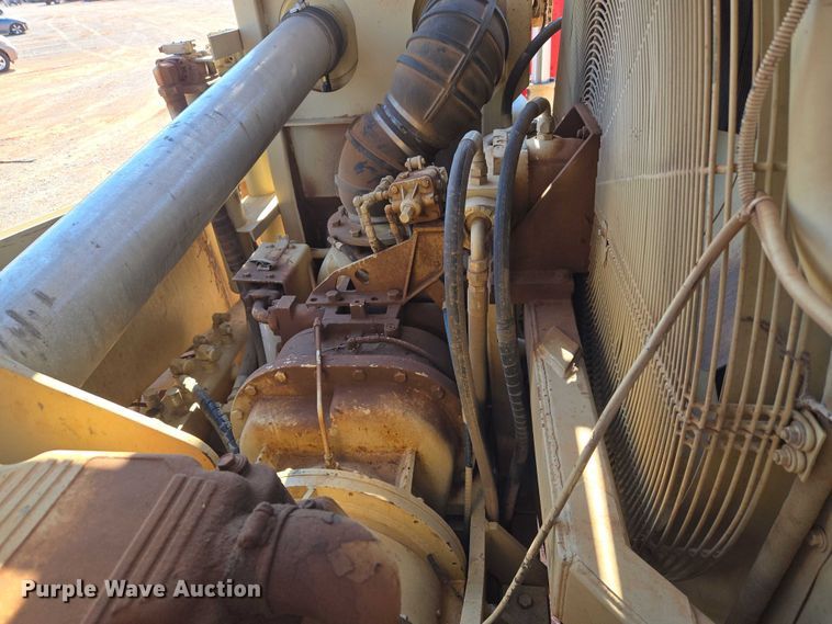 image for item YA1158 2016 Peterbilt 367 drilling rig truck