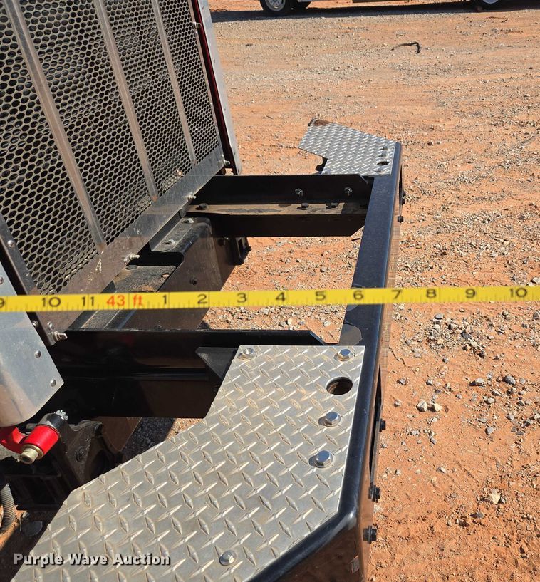 image for item YA1158 2016 Peterbilt 367 drilling rig truck