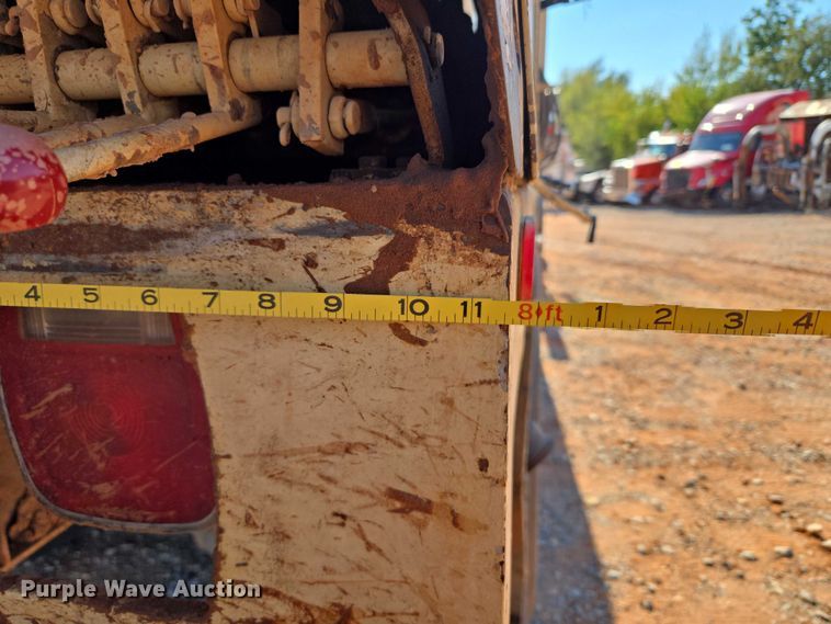 image for item YA1158 2016 Peterbilt 367 drilling rig truck