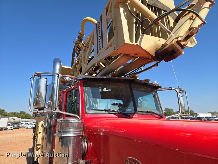 image for item YA1158 2016 Peterbilt 367 drilling rig truck