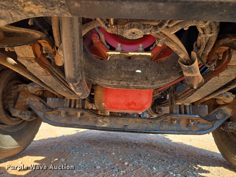 image for item YA1158 2016 Peterbilt 367 drilling rig truck