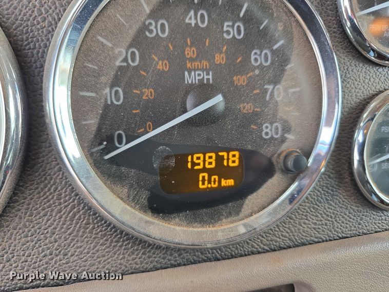 image for item YA1158 2016 Peterbilt 367 drilling rig truck