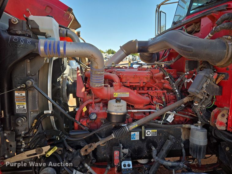 image for item YA1158 2016 Peterbilt 367 drilling rig truck