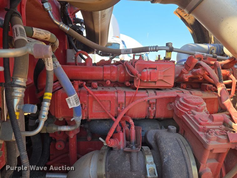 image for item YA1158 2016 Peterbilt 367 drilling rig truck