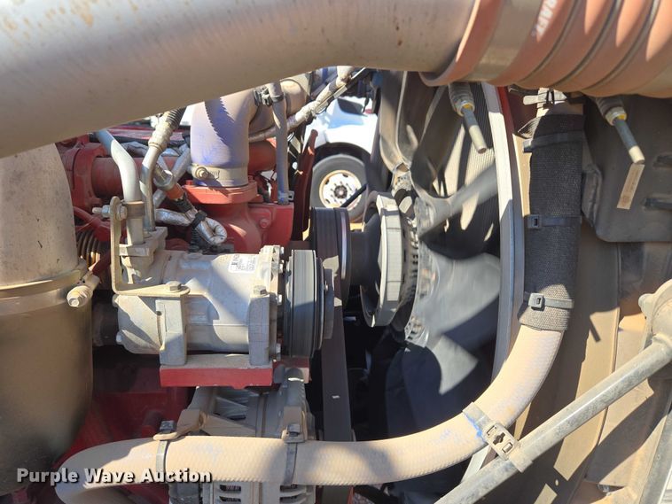 image for item YA1158 2016 Peterbilt 367 drilling rig truck