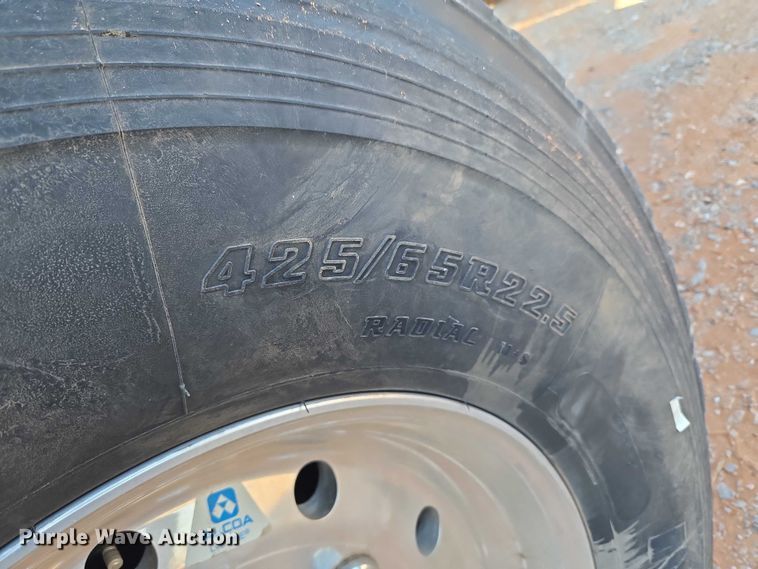 image for item YA1158 2016 Peterbilt 367 drilling rig truck