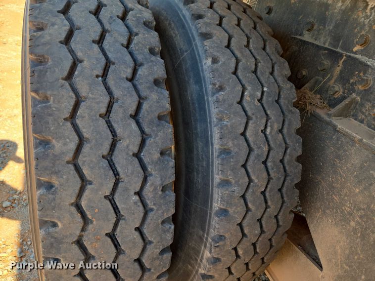 image for item YA1158 2016 Peterbilt 367 drilling rig truck