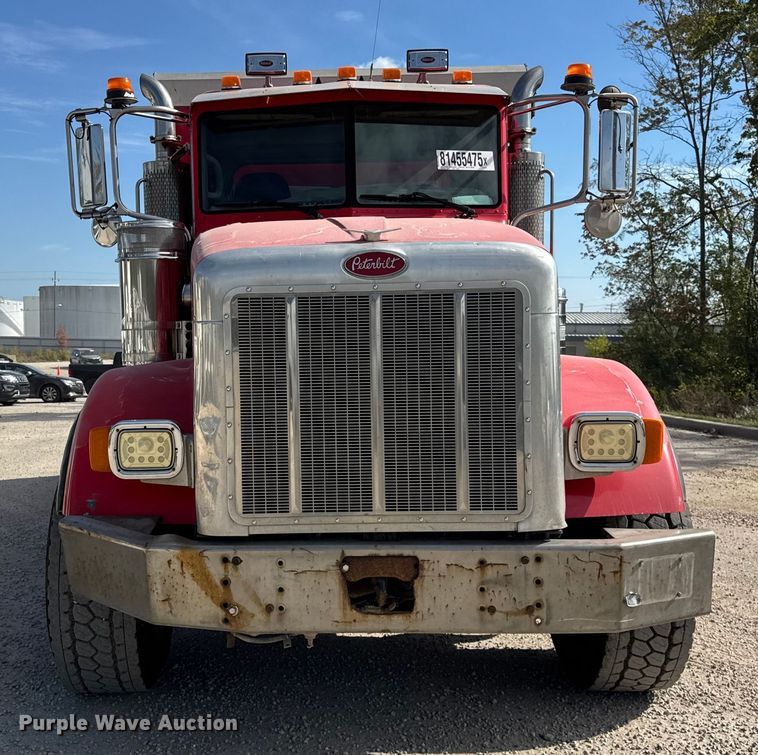 image for item YA1223 2006 Peterbilt 378 dump truck