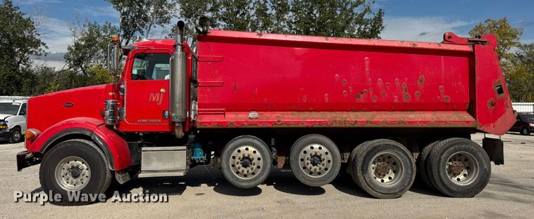 image for item YA1223 2006 Peterbilt 378 dump truck