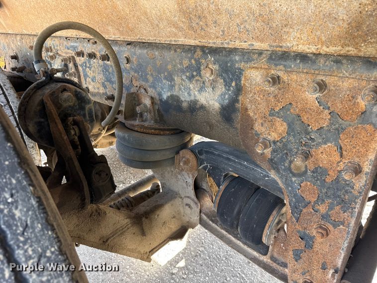 image for item YA1223 2006 Peterbilt 378 dump truck