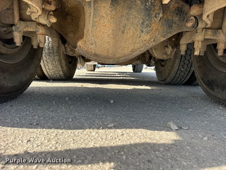 image for item YA1223 2006 Peterbilt 378 dump truck