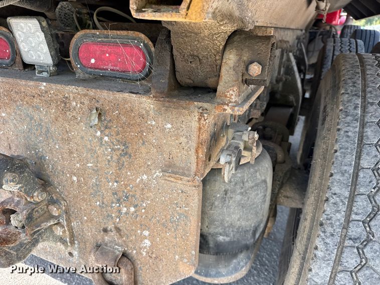 image for item YA1223 2006 Peterbilt 378 dump truck