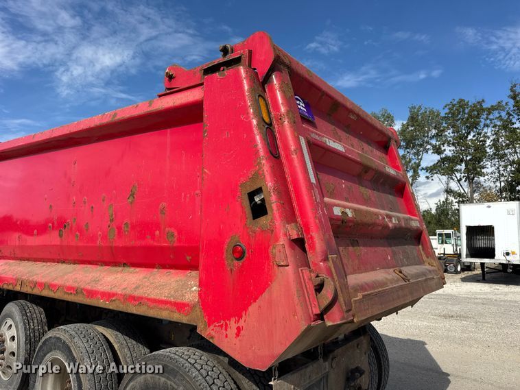 image for item YA1223 2006 Peterbilt 378 dump truck
