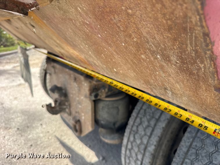 image for item YA1223 2006 Peterbilt 378 dump truck