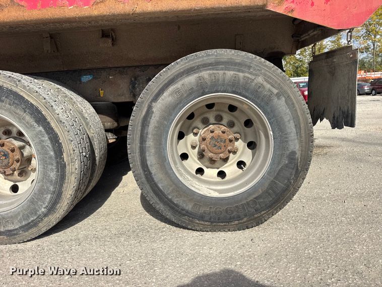 image for item YA1223 2006 Peterbilt 378 dump truck