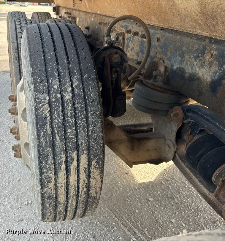 image for item YA1223 2006 Peterbilt 378 dump truck