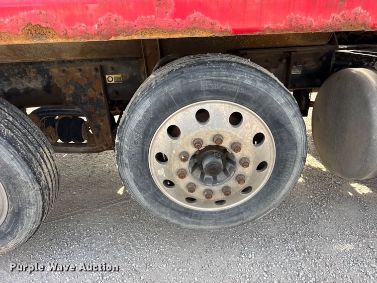 image for item YA1223 2006 Peterbilt 378 dump truck