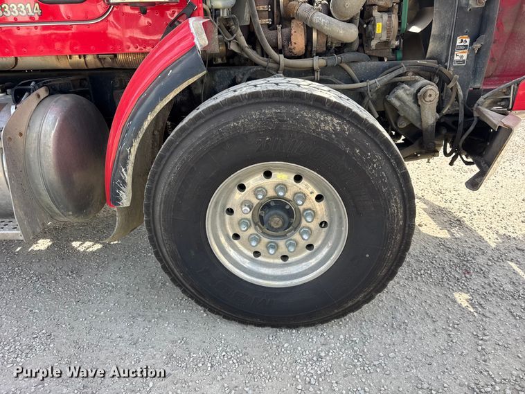 image for item YA1223 2006 Peterbilt 378 dump truck