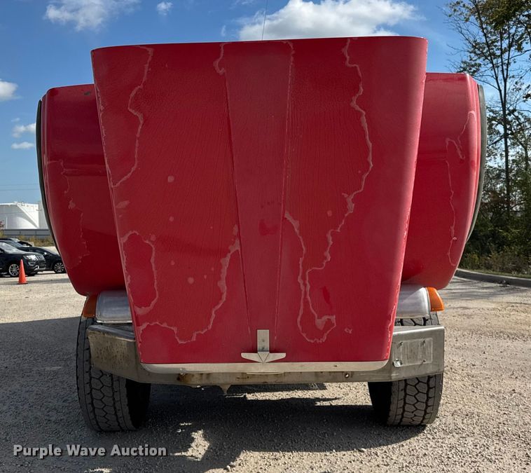 image for item YA1223 2006 Peterbilt 378 dump truck