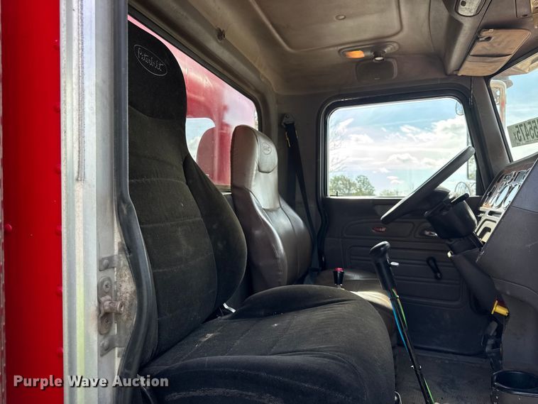 image for item YA1223 2006 Peterbilt 378 dump truck